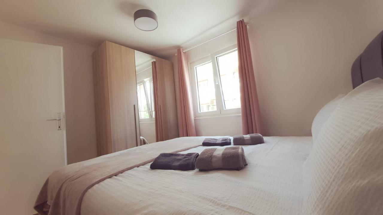 Two Bedroom Bambi * Vir