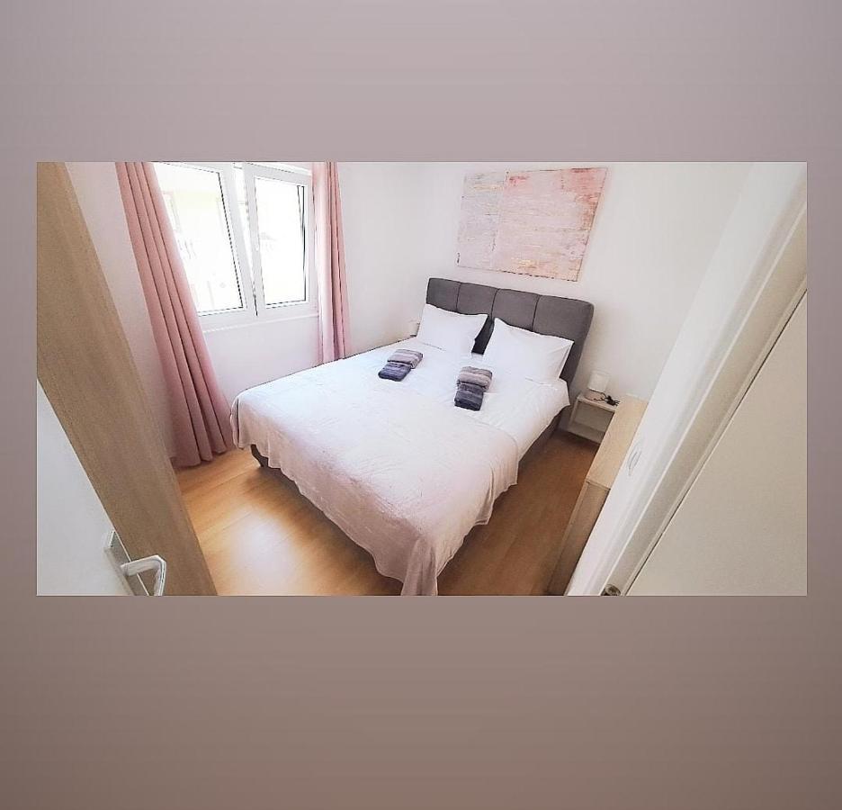 Two Bedroom Bambi * Vir